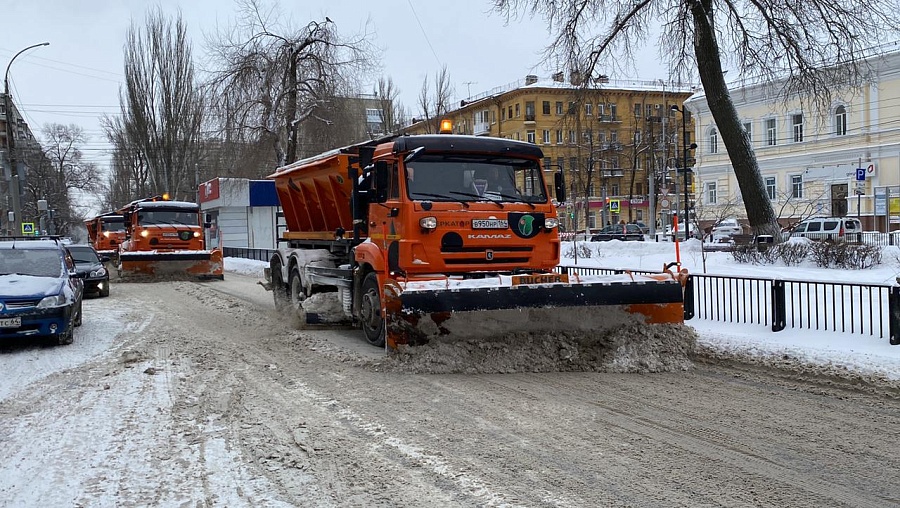 Сегодня в уборке Саратова были задействованы 
582 единицы техники и 5518 рабочих