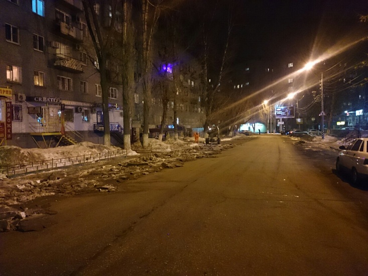 Александр Поимцев: «В Октябрьском районе 
коммунальные службы в ходе работ за минувшие выходные вывезли 1 334 кубометра снега и наледи»
