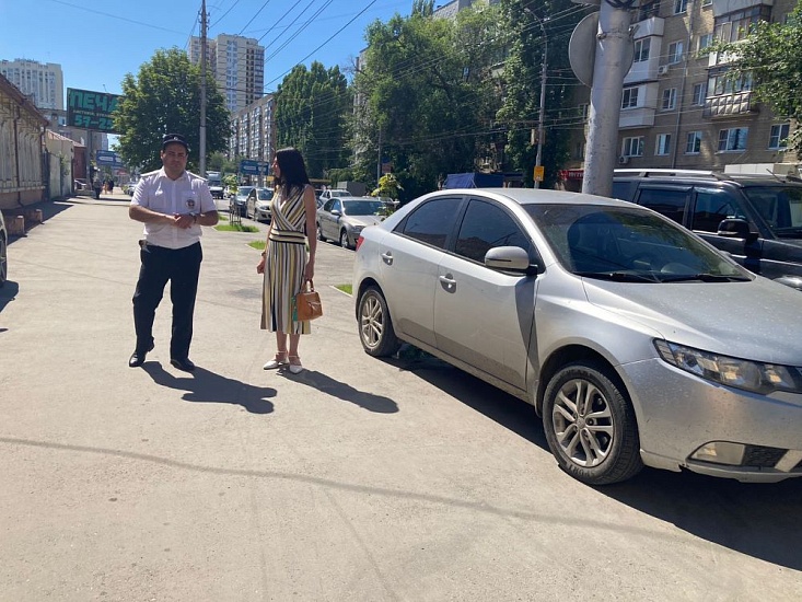 Продолжаются мероприятия по выявлению 
фактов нарушения ПДД и правил парковки в Октябрьском районе