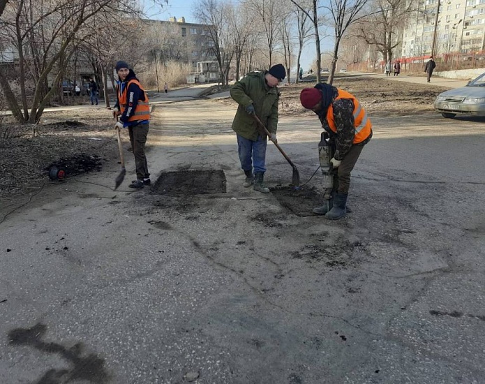 В рамках ямочного ремонта восстановят 
более 690 кв.м. асфальтового покрытия