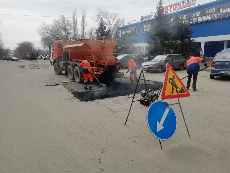 В Саратове продолжается текущий ремонт 
улично-дорожной сети