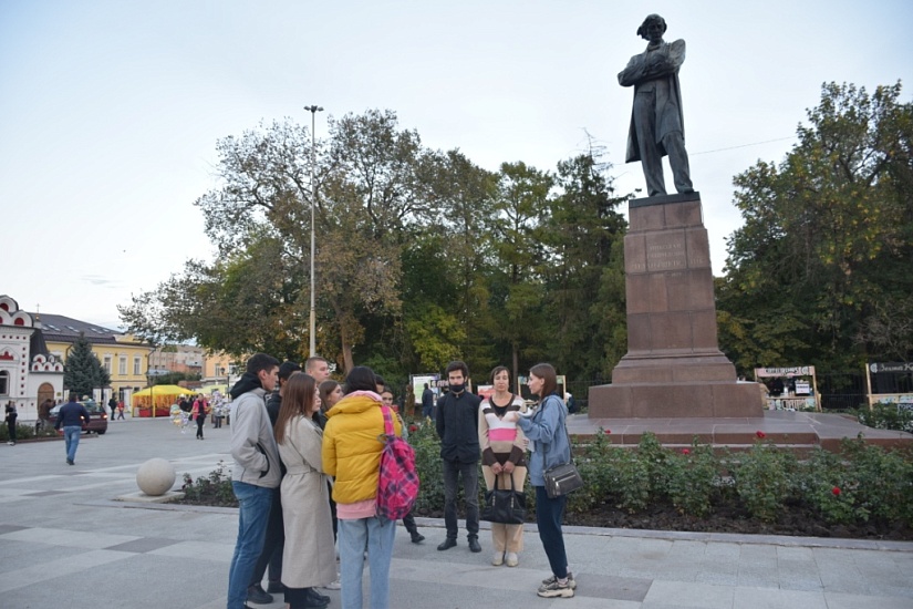 Горожан познакомили с «Историей Саратовского 
Арбата»