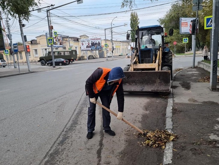 В Кировском районе продолжаются работы 
по благоустройству