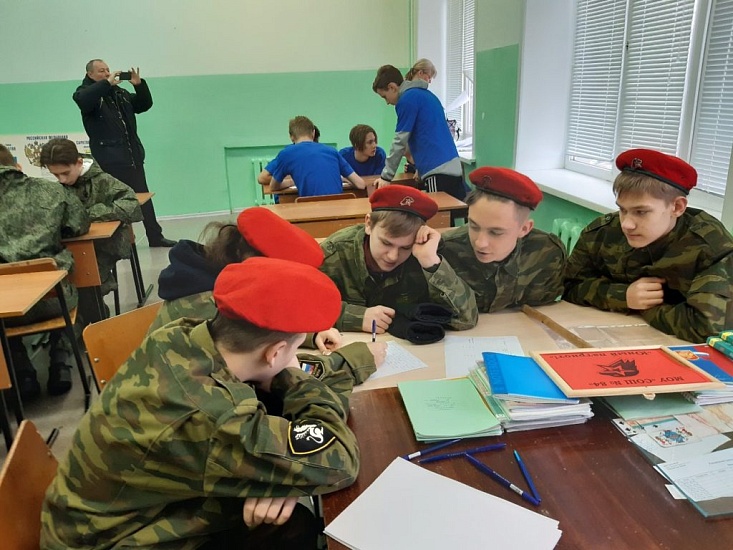 Состоялась военно-спортивная эстафета 
среди учащихся школ Заводского района