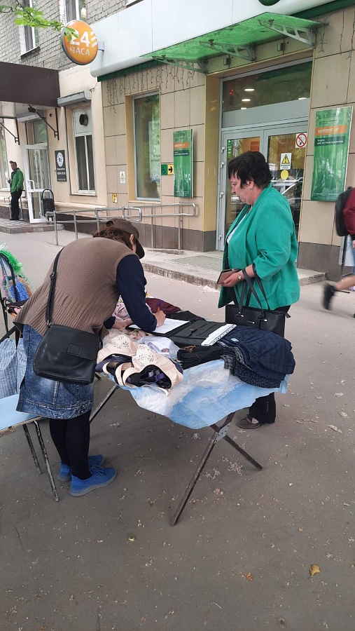 В Октябрьском районе продолжаются мероприятия 
по выявлению и пресечению фактов незаконной торговли