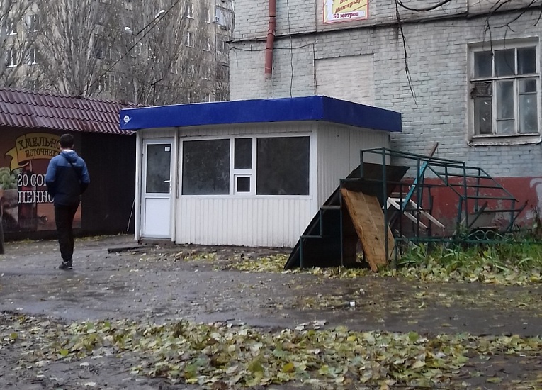 В Октябрьском районе демонтировали 37 незаконно 
установленных торговых объектов