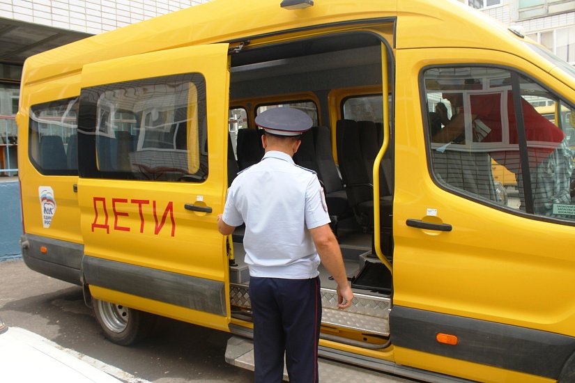 Сотрудники ГИБДД убедились в исправности 
школьных автобусов в Саратове