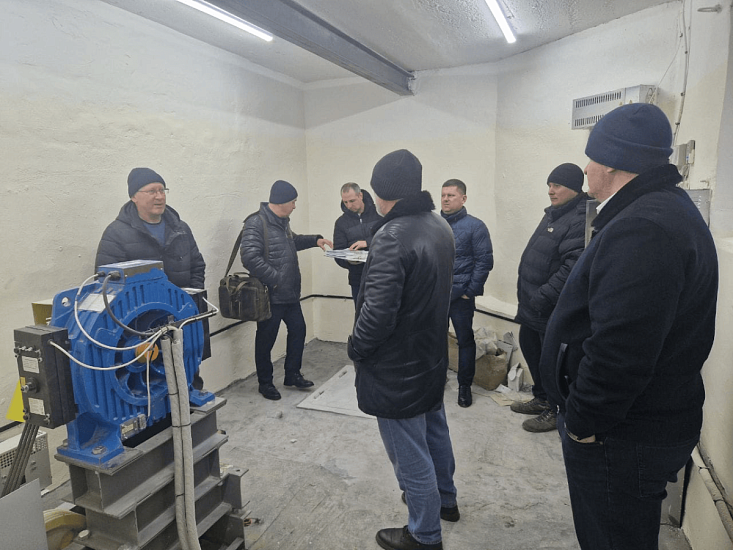 Первый заместитель главы администрации принял участие в комиссии по приемке выполнения работ по замене лифта и лифтового оборудования
