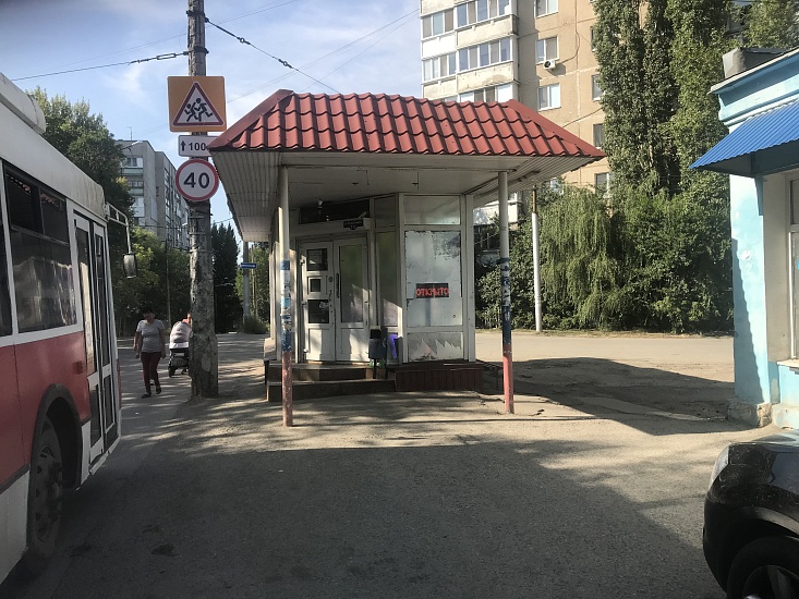 В Ленинском районе демонтировали незаконную 
торговую точку