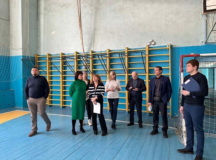 Елена Перепелицина и Александр Пажитнев 
посетили 77 школу