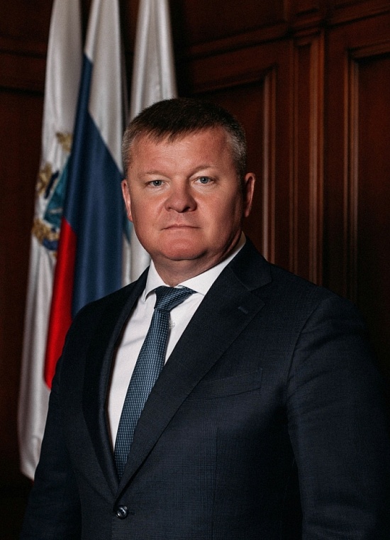 Поздравление с Днем Конституции РФ главы 
муниципального образования «Город Саратов» Михаила Исаева: