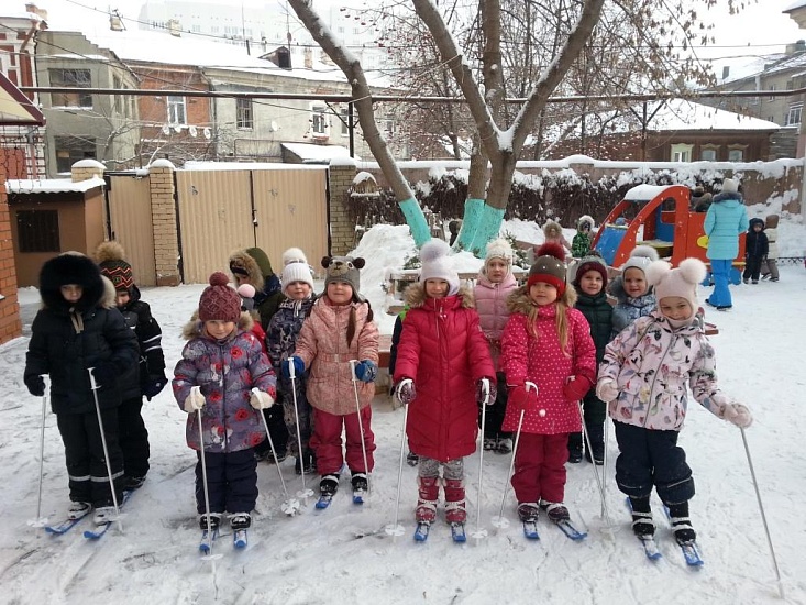 В дошкольных образовательных учреждениях 
Волжского района началась подготовка к малым зимним играм