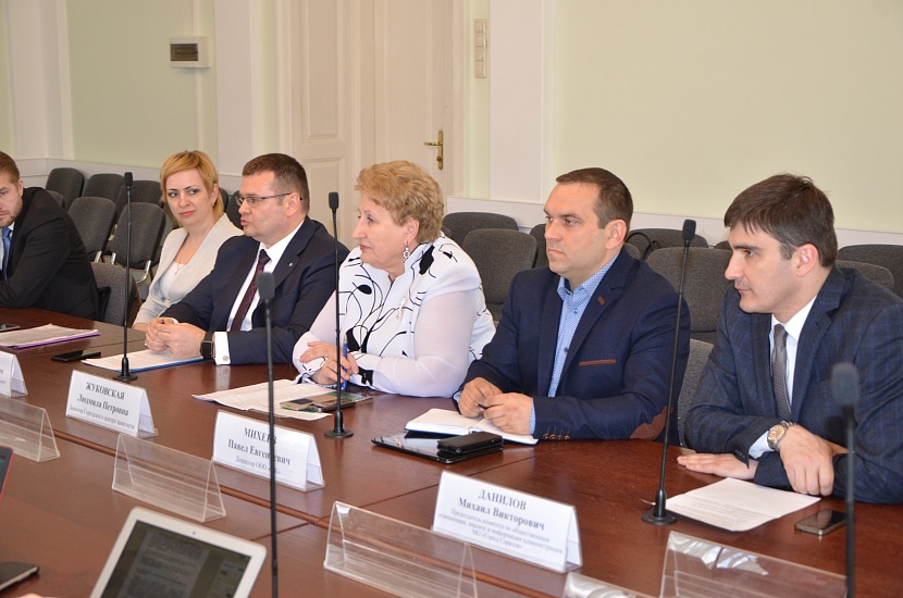 В Саратове реализуется программа по временному 
трудоустройству несовершеннолетних