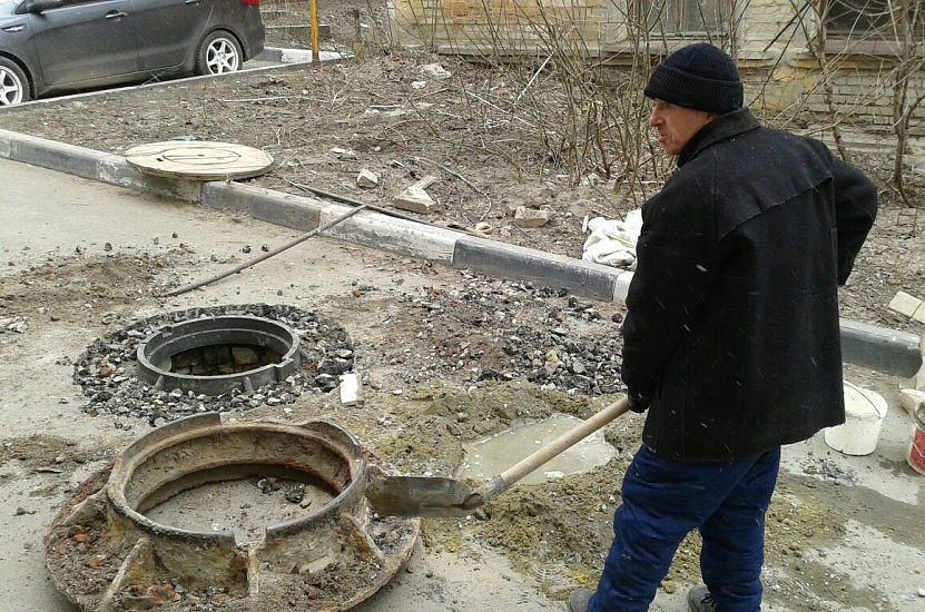 Состоялась выездная встреча сотрудников 
администрации Октябрьского района с жителями