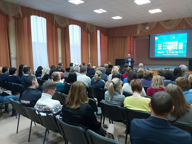 В Кировском районе продолжаются встречи 
с жителями