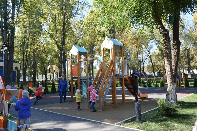 В сквере им. М. Гадеева завершаются работы 
по благоустройству