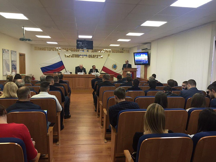 В министерстве транспорта и дорожного 
хозяйства региона напомнили об успехах реализации проекта «Безопасные и качественные дороги» в Саратове в 2017 году