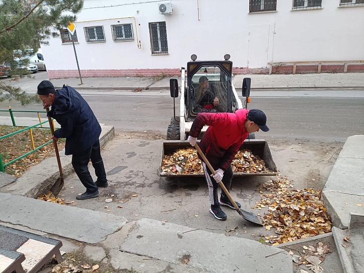 В Волжском районе продолжаются работы 
по благоустройству