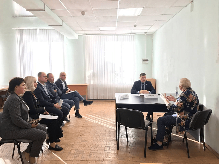 Глава администрации Фрунзенского района 
Сергей Пименов провел встречу с жителями