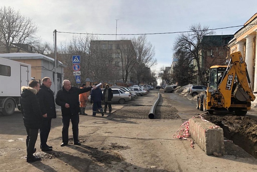 Глава администрации Волжского района встретился 
с жителями ул. Челюскинцев