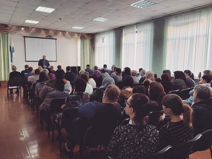 В Кировском районе поговорили о проблемах 
отдельного микрорайона