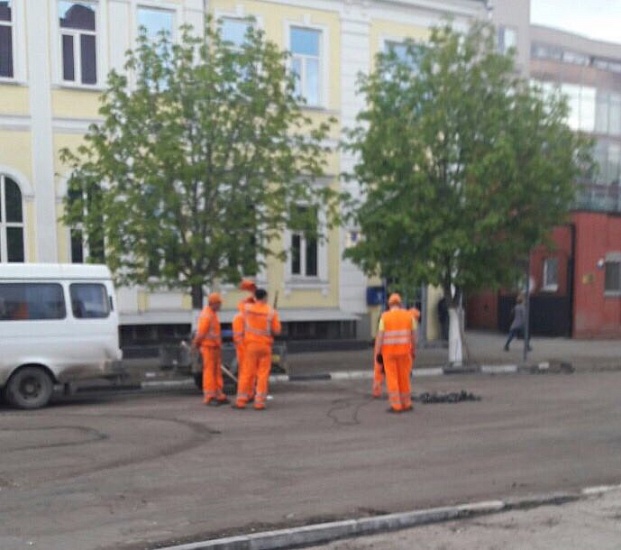 Дневник благоустройства. В Саратове продолжается 
ремонт дорожного полотна