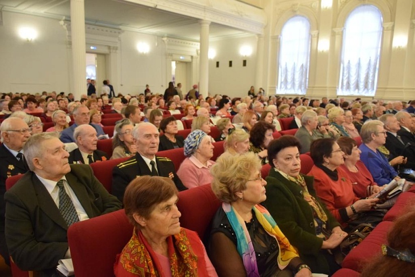 В Саратове отметили Международный День 
пожилого человека