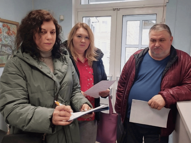 Сотрудники администрации Октябрьского района провели выездное мероприятие по профилактике неформальной занятости